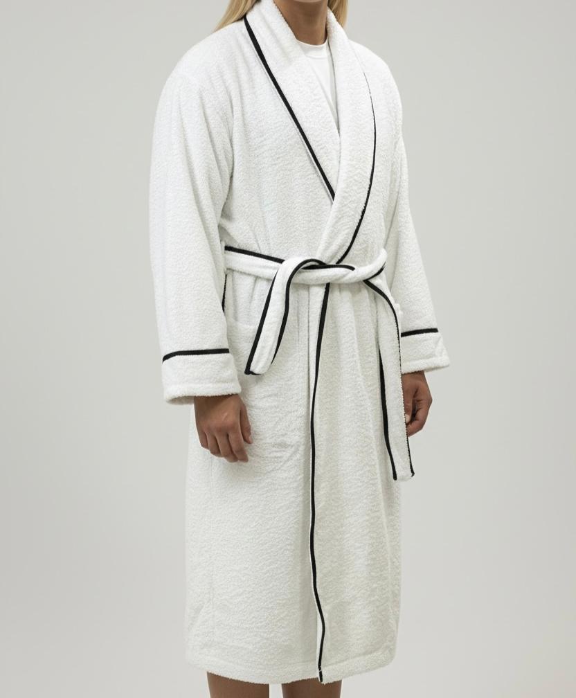 Bathrobe With Pipping.
