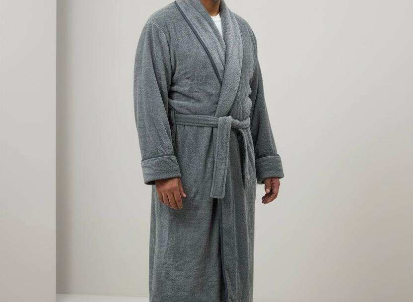 Bathrobe With Pipping.