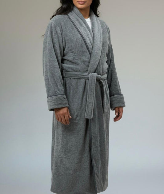 Bathrobe With Pipping.